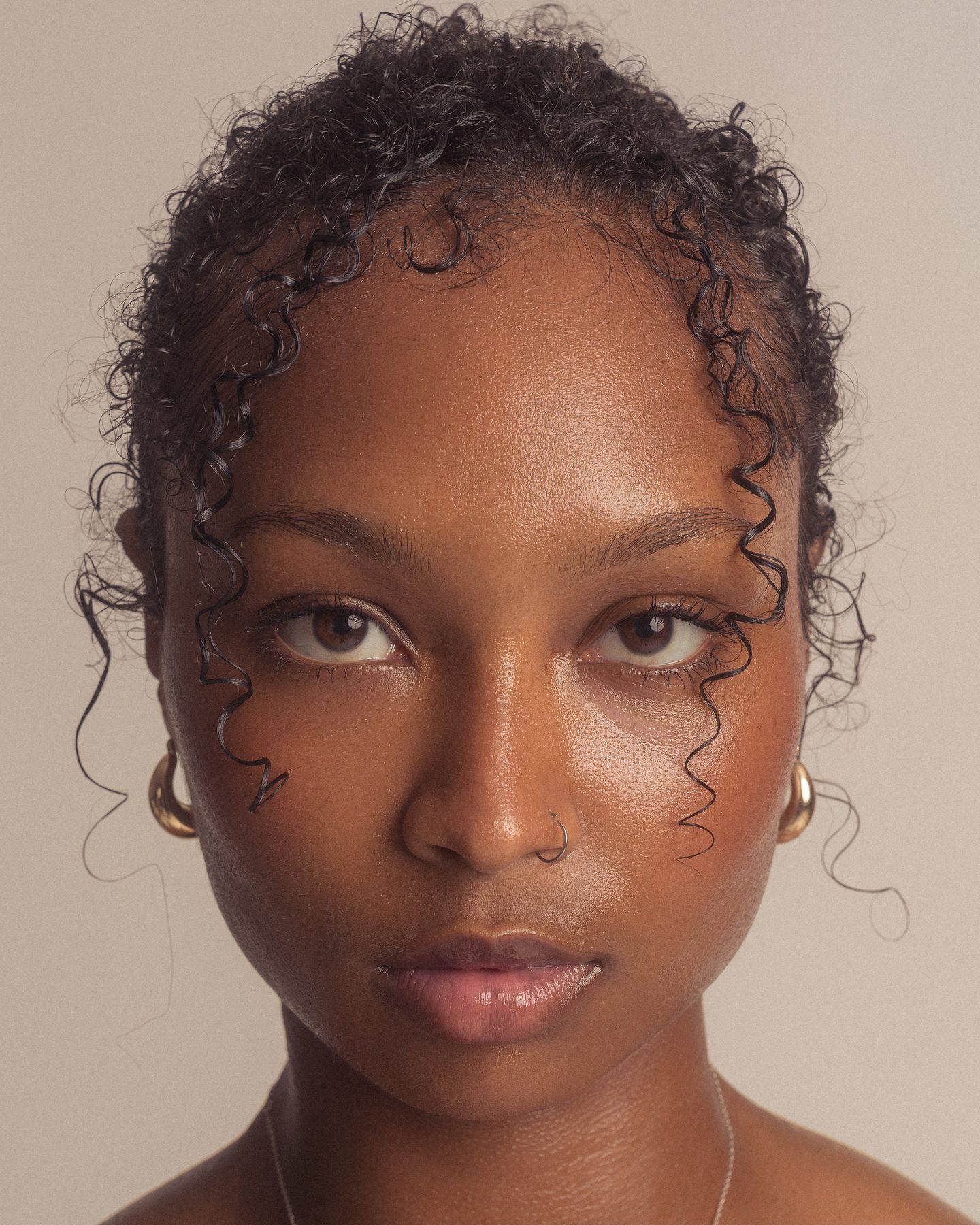 Beauty editorial portrait by Alphpixels